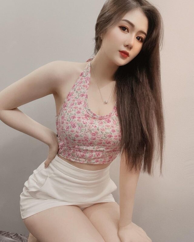 Phan Ngoc Anh Thu Hotgirl voi so thich cosplay co y ta goi cam 15 640x799 1
